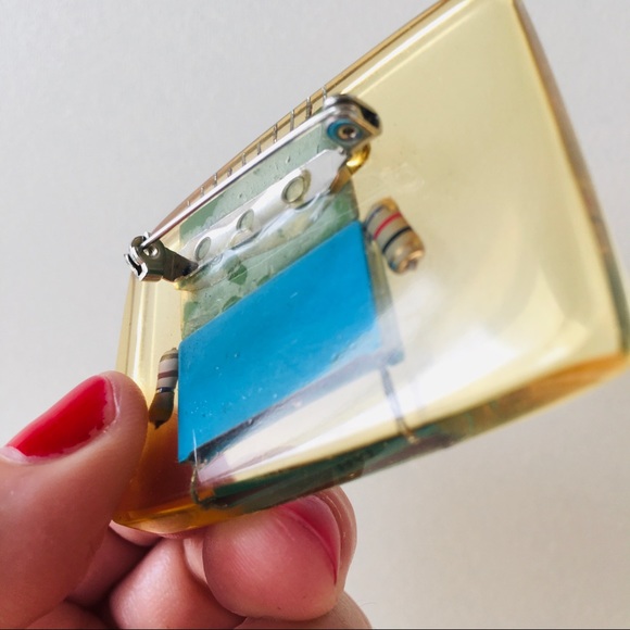 ERO-Eye pin. Dress-up that blazer/jacket! Handmade purchase in Europe. - Picture 5 of 9